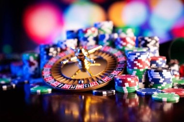 parisbola 1 baccarat table showing player and banker hands